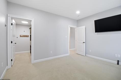 108 Falling Water Lane Morgantown WV 26508