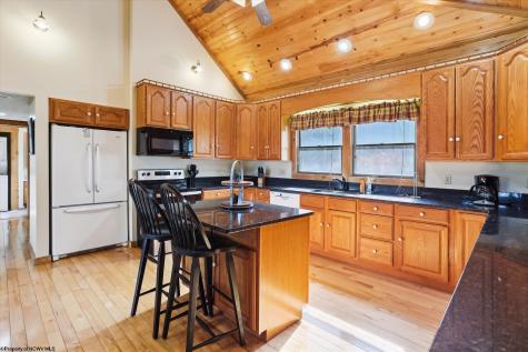 404 Black Bear Trail Davis WV 26260