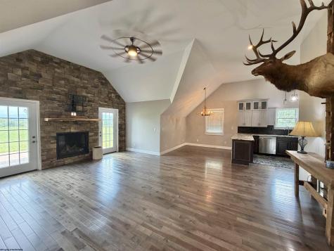1586 Vannoys Mill Road Belington WV 26250