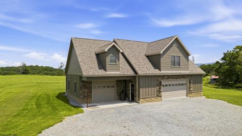 1586 Vannoys Mill Road Belington WV 26250