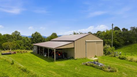 1586 Vannoys Mill Road Belington WV 26250