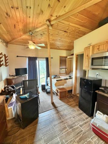 1586 Vannoys Mill Road Belington WV 26250
