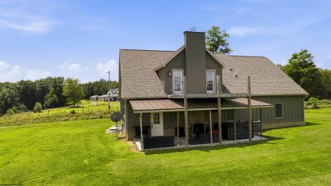 1586 Vannoys Mill Road Belington WV 26250
