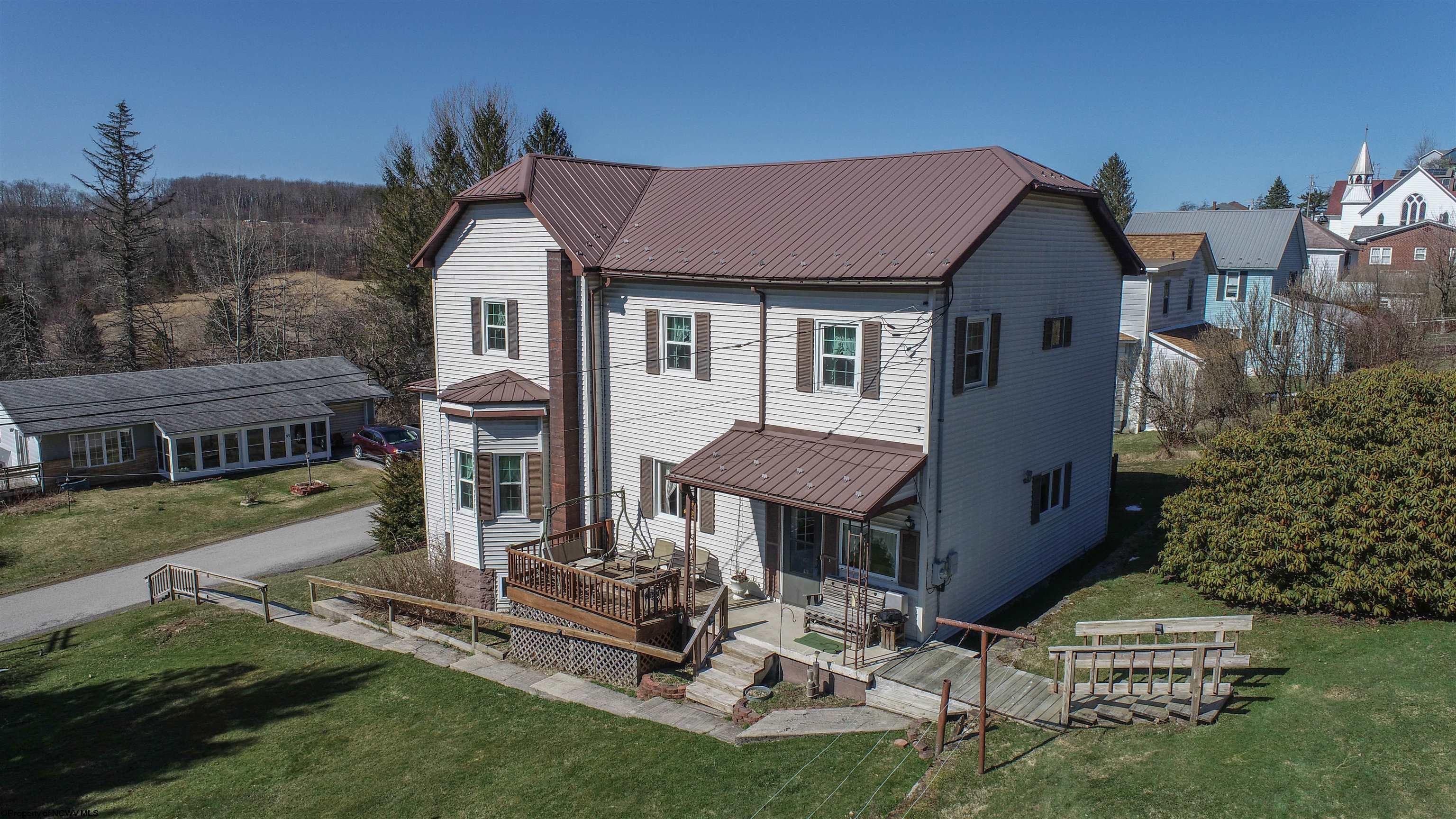 70 Brown Street Thomas WV 26292