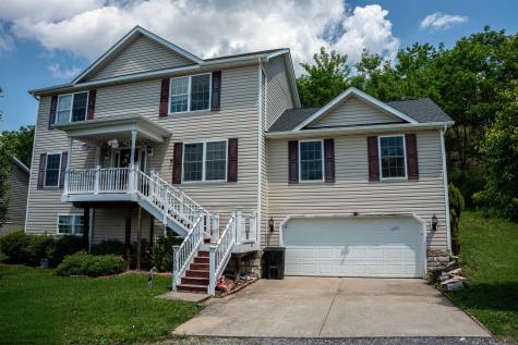 156 Auburn Drive Morgantown WV 26501
