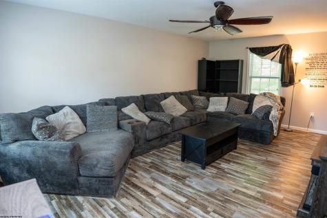 156 Auburn Drive Morgantown WV 26501