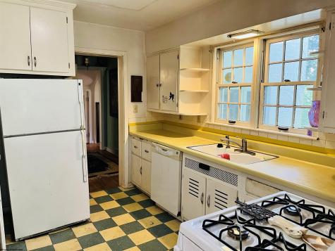 1 E 4th Street Weston WV 26452
