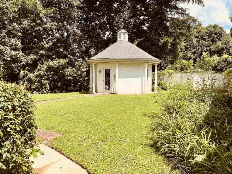 1 E 4th Street Weston WV 26452