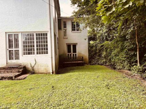 1 E 4th Street Weston WV 26452