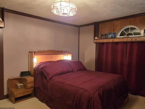 1573 Point Pleasant Road Belington WV 26250
