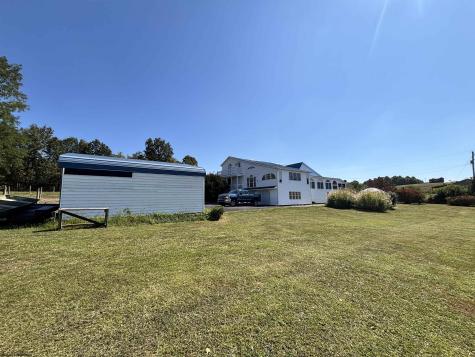 1573 Point Pleasant Road Belington WV 26250