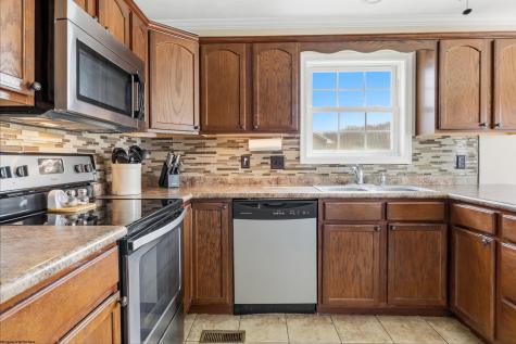 403 Oakmont Court Maidsville WV 26541