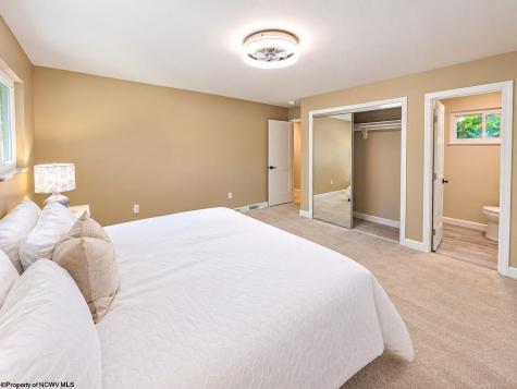 1344 Cherry Lane Morgantown WV 26505