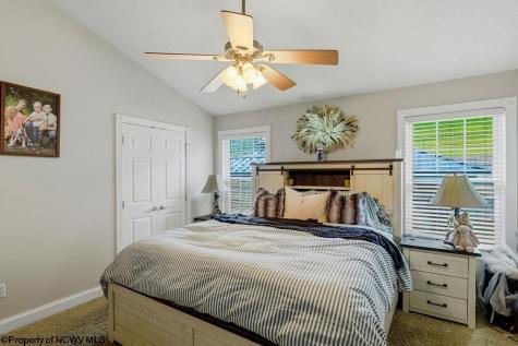 8 Coolview Lane Bridgeport WV 26330