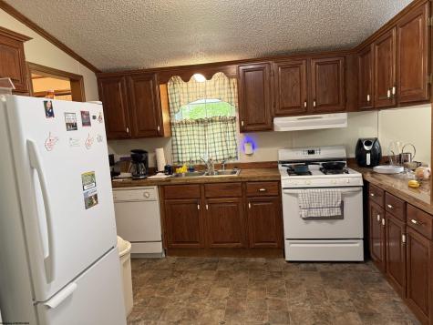 189 Main Street Gypsy WV 26361