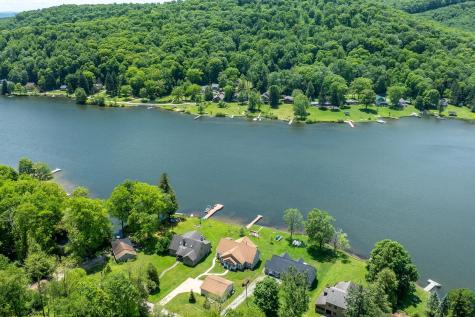 8 S Waters Edge Lane Bruceton Mills WV 26525