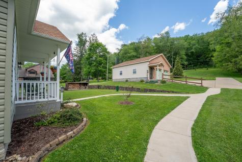 8 S Waters Edge Lane Bruceton Mills WV 26525