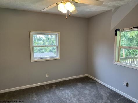 1043 Curtis Avenue Morgantown WV 26501