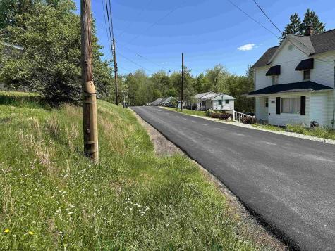 1043 Curtis Avenue Morgantown WV 26501