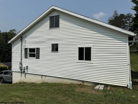 1043 Curtis Avenue Morgantown WV 26501