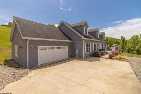 123 Cortland Road Bridgeport WV 26330