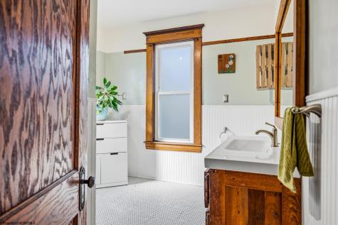 470 Cobun Avenue Morgantown WV 26501