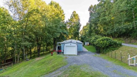 3368 Owl Creek Road Morgantown WV 26508