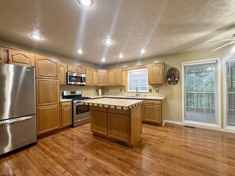 2 Cherrybrooke Lane Fairmont WV 26554