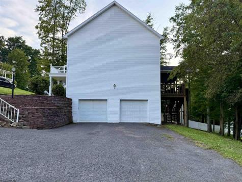 2 Cherrybrooke Lane Fairmont WV 26554
