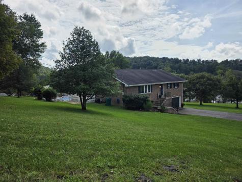 130 Green Hill Lane Mount Clare WV 26408