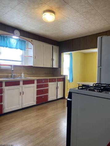 51 Pleasantview Road Rivesville WV 26588