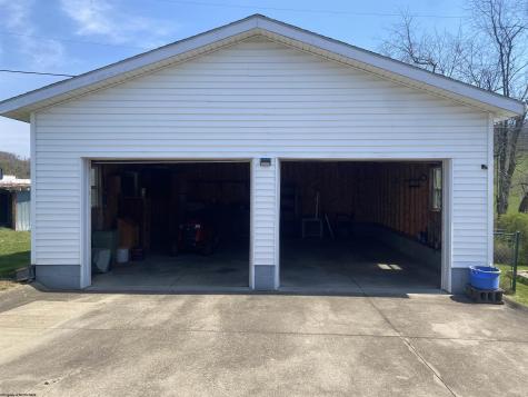 51 Pleasantview Road Rivesville WV 26588