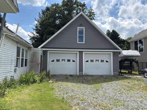 25 Pinnell Street Buckhannon WV 26201-2260