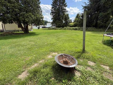 25 Pinnell Street Buckhannon WV 26201-2260