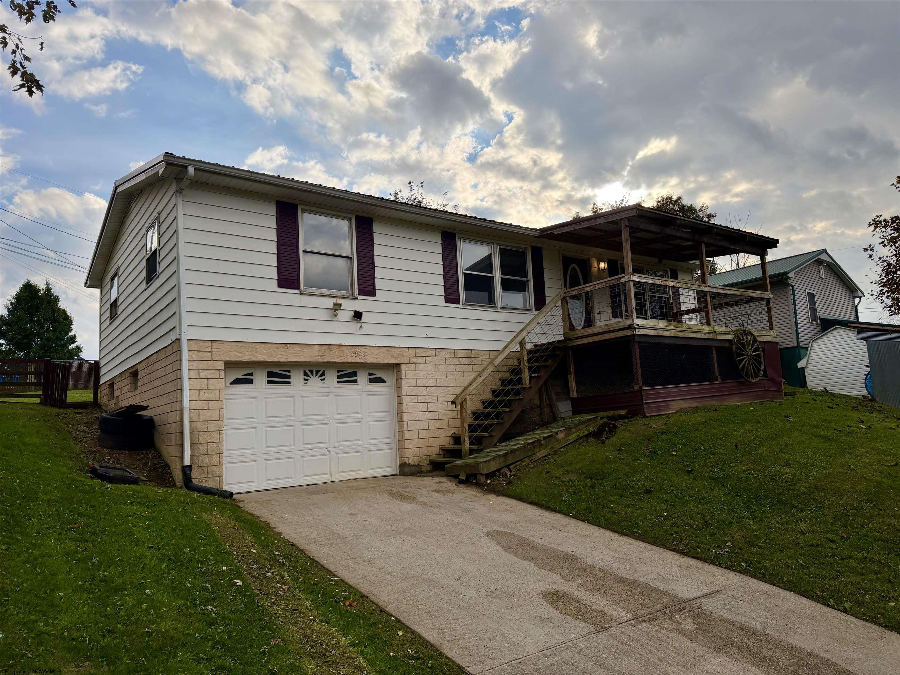531 Johnson Avenue Belington WV 26250