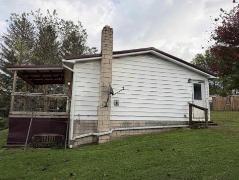 531 Johnson Avenue Belington WV 26250