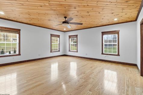 857 Gawthrop Road Grafton WV 26354