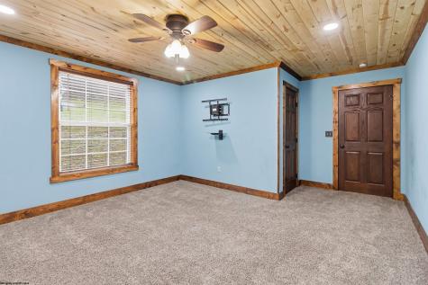 857 Gawthrop Road Grafton WV 26354