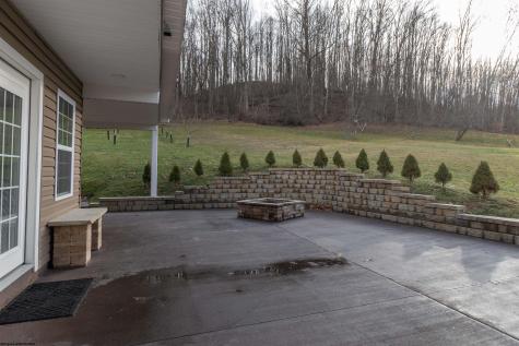 857 Gawthrop Road Grafton WV 26354