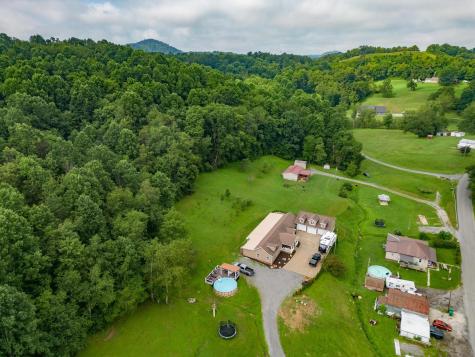 857 Gawthrop Road Grafton WV 26354