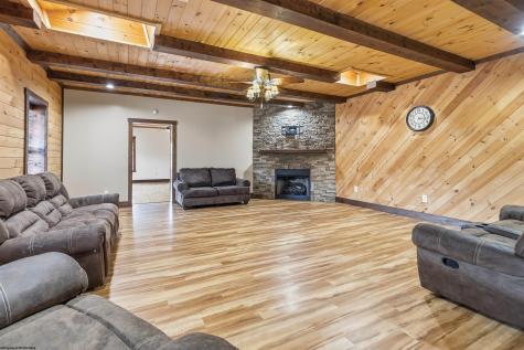 857 Gawthrop Road Grafton WV 26354