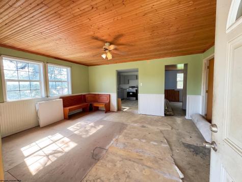 61 Satterfield Street Rivesville WV 26588