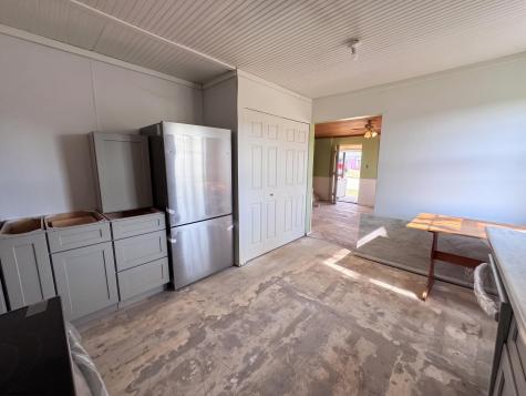 61 Satterfield Street Rivesville WV 26588