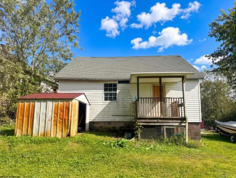 61 Satterfield Street Rivesville WV 26588