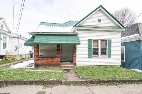208 Jefferson Street Mannington WV 26582
