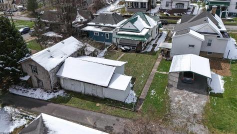 208 Jefferson Street Mannington WV 26582