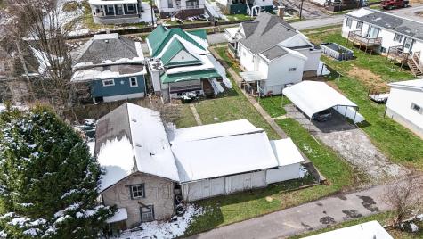 208 Jefferson Street Mannington WV 26582