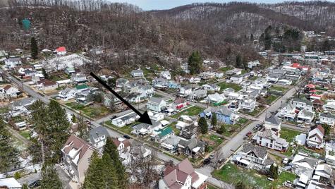 208 Jefferson Street Mannington WV 26582