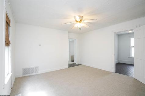 208 Jefferson Street Mannington WV 26582