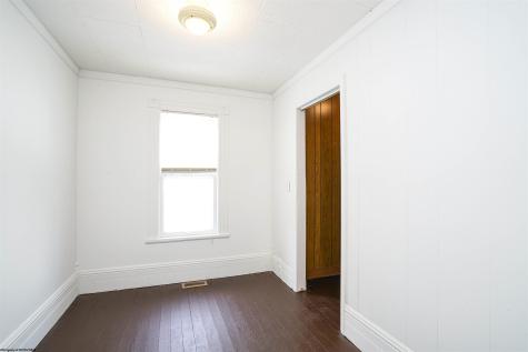 208 Jefferson Street Mannington WV 26582